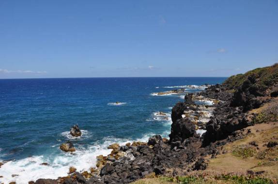 As Black Rocks, testemunhos de antigas erupções vulcânicas na ilha de St. Kitts - Caribe